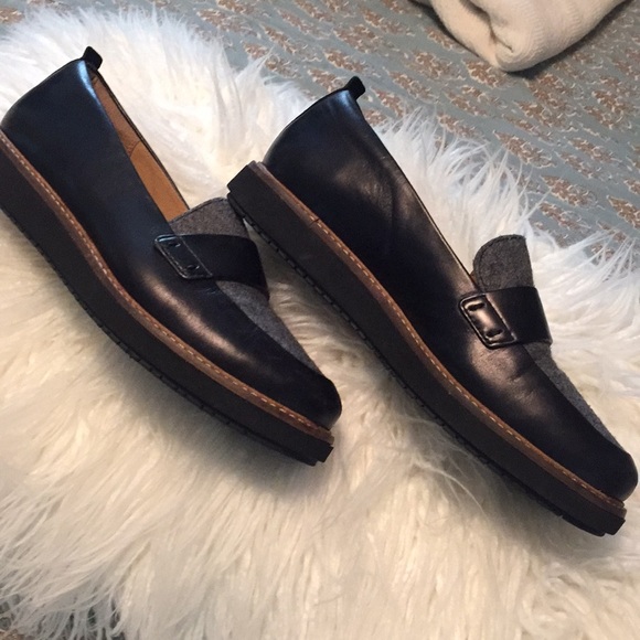 Clarks artisan platform loafer size 6 1/2 Narrow - Picture 2 of 8